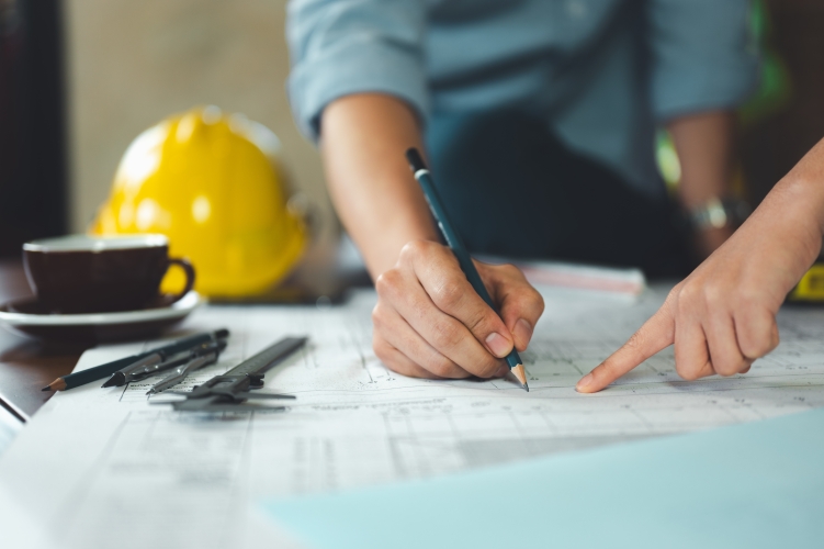 Planlægning af byggeprojekt med totalentreprise i Hillerød og Nordsjælland med fokus på rådgivning og struktur